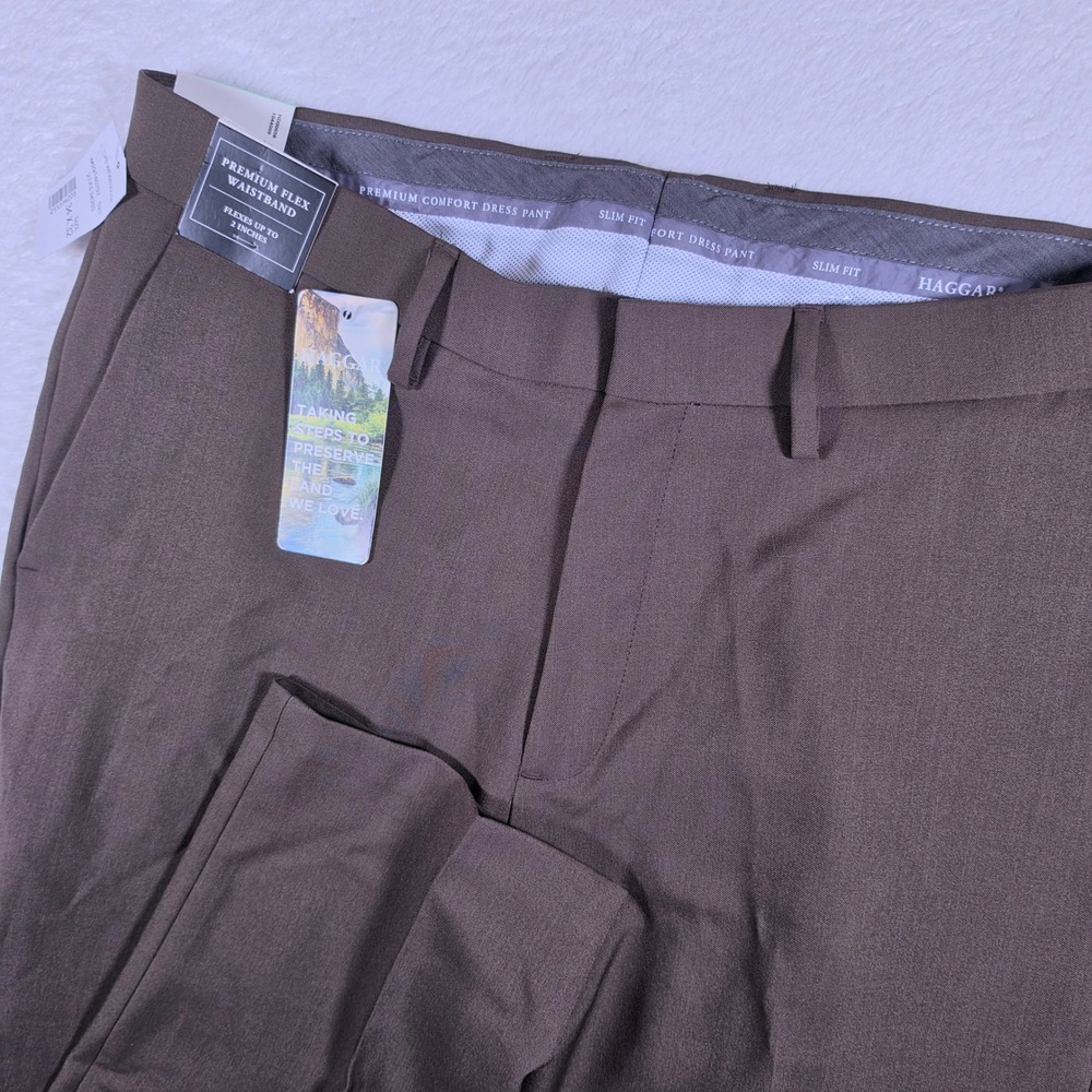 NEW Haggar Premium Comfort Slim Fit Mens 34x32 Dark Chocolate Stretch Stria